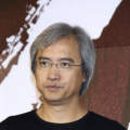 美女把尿口扒开给男人舔